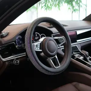 Kristal Taşlı Geçmeli Direksiyon Kılıfı-Siyah Derili