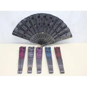 Plastik Pullu Yelpaze Siyah Renk