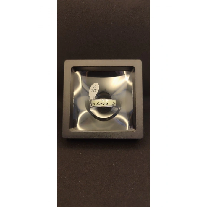 Karanlıkta parlayan çelik yüzük