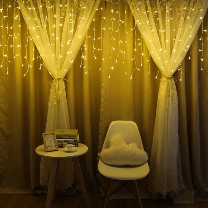 8 Fonksiyonlu 16 Saçaklı Perde Led 3 x 1 (Günışığı) (5250)