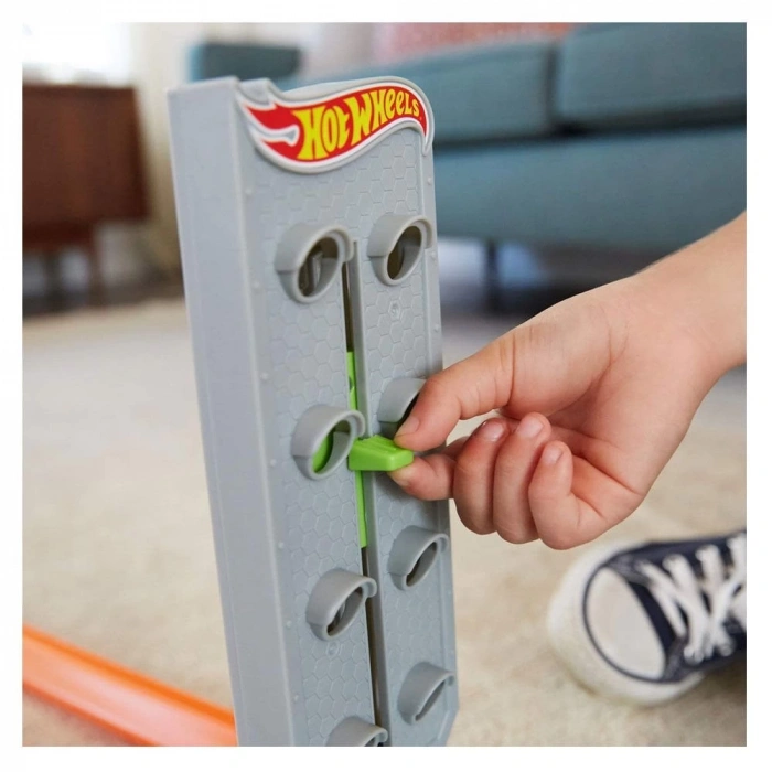 Hot Wheels Şampiyonluk Parkuru Yarış Seti GBF81 GBF82