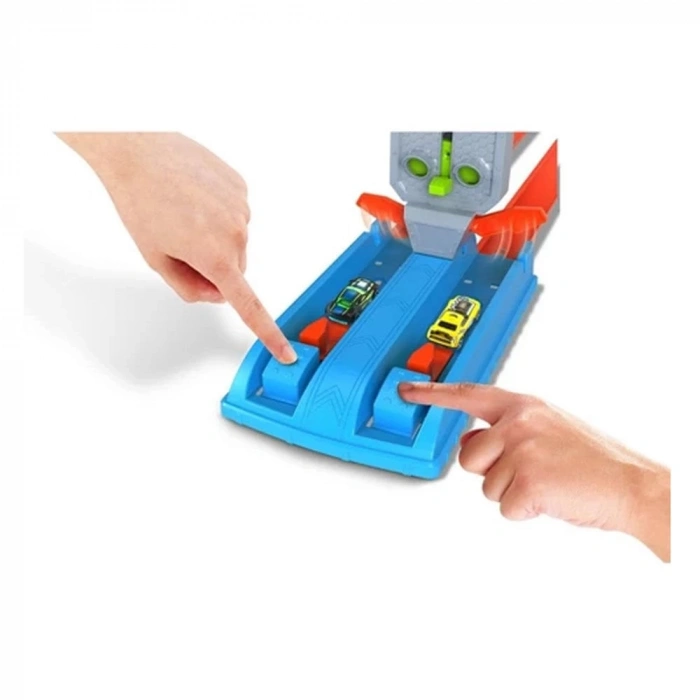 Hot Wheels Şampiyonluk Parkuru Yarış Seti GBF81 GBF82