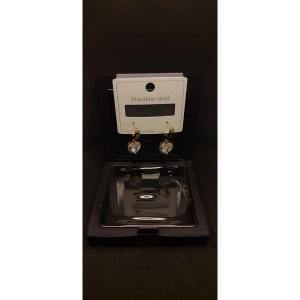 Gold Paslanmaz Çelik Kalp Detaylı Küpe Seti – Şık özel kutu hediye