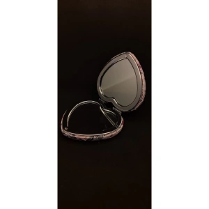 Kalp Desenli Makyaj aynası