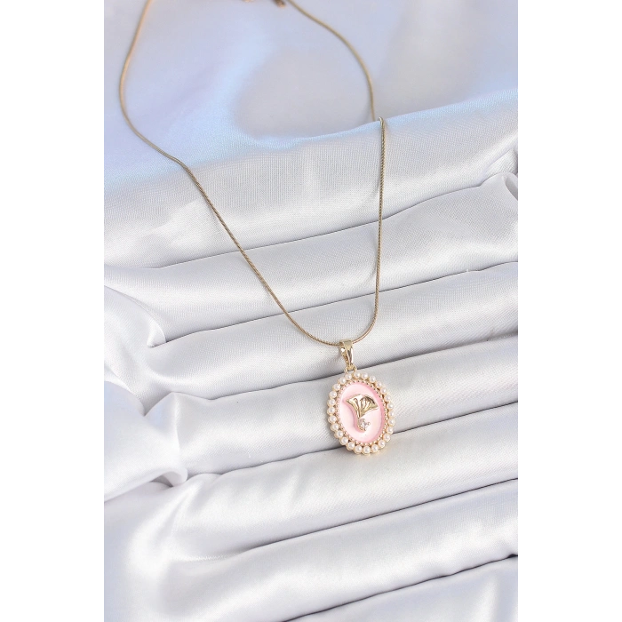 316L Çelik Gold Renk Zincir Pembe Mineli İncli Zirkon Taşlı Çiçek İşlemeli Portre Model Kadın Kolye - TJ-BKO10194