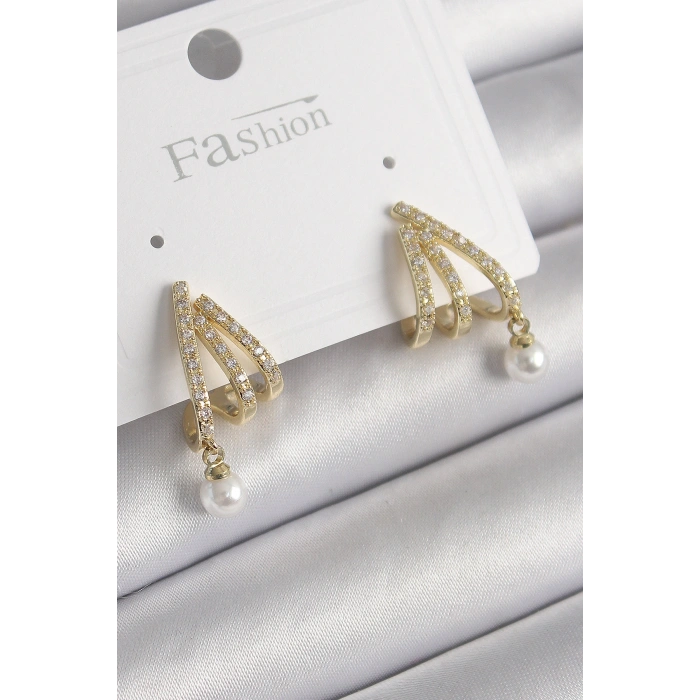 Pirinç Gold Renk Zirkon Taşlı Pençe Model İnci Detay Kadın Küpe - TJ-BKP9957