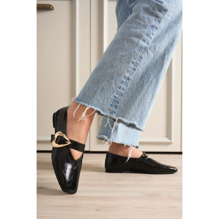 Signa Siyah Cilt Babet Ayakkabı