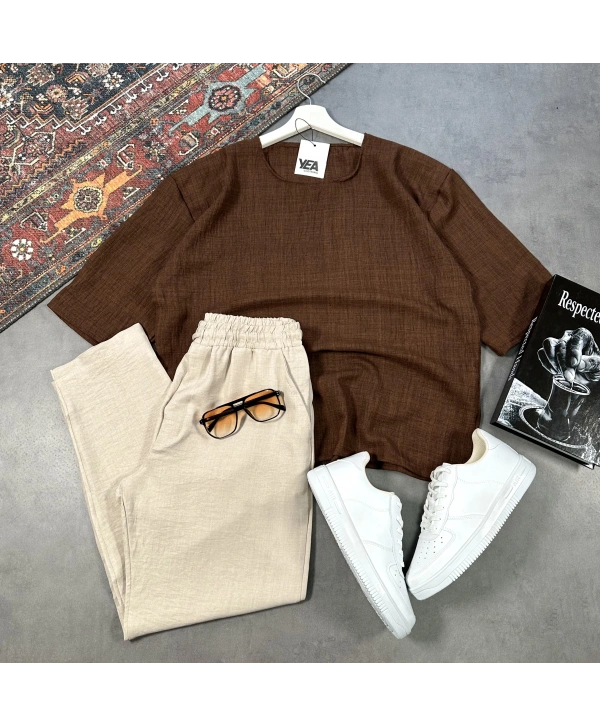 Erkek Kahverengi Oversize Bisiklet Yaka T-shirt & Bej Pantolon Takım