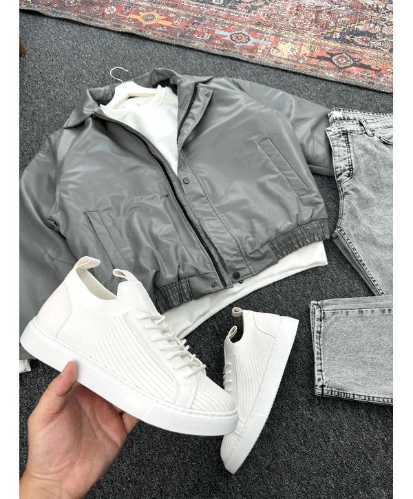 Gri Deri Oversize Bomber Ceket & Füme Kar Yıkama Boyfriend Kot Pantolon Kombin