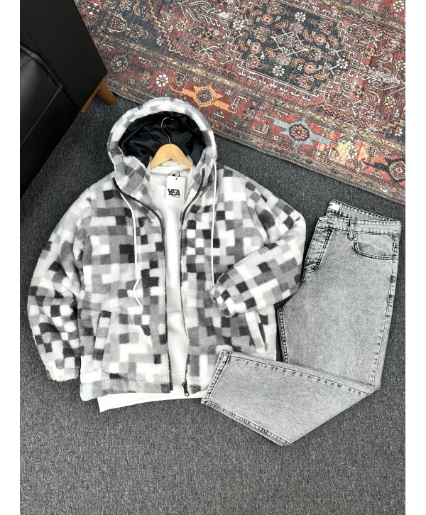 Kare Desenli Astarlı Peluş Ceket & Füme Kar Yıkama Boyfriend Kot Pantolon Kombini