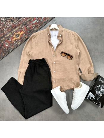Erkek Sütlü Kahve Krinkıl Keten Gömlek & Siyah Pantolon Takım