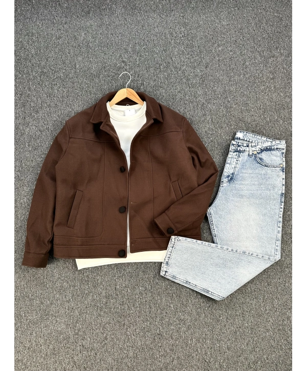 Kahverengi Kaşe Ceket & Mavi Kar Yıkama Boyfriend Kot Pantolon Kombini