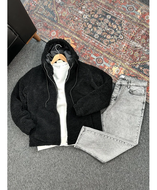 Siyah Astarlı Düz Peluş Ceket & Füme Kar Yıkama Boyfriend Kot Pantolon Kombini