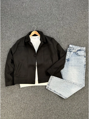 Siyah Kaşe Ceket & Mavi Kar Yıkama Boyfriend Kot Pantolon Kombini