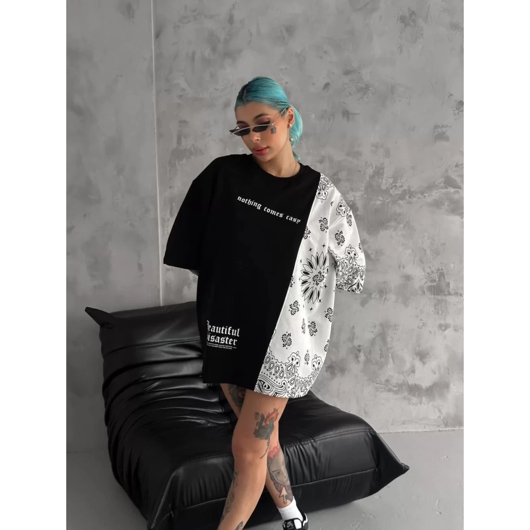 Unisex Parçalı ve Baskılı Oversize T-Shirt - Siyah