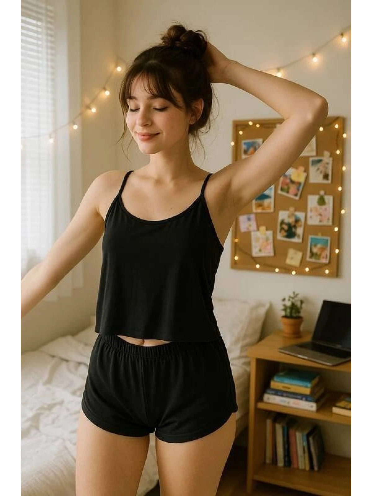 Kadın Askılı Siyah Crop Atlet -Mini Şortlu Pijama Takımı