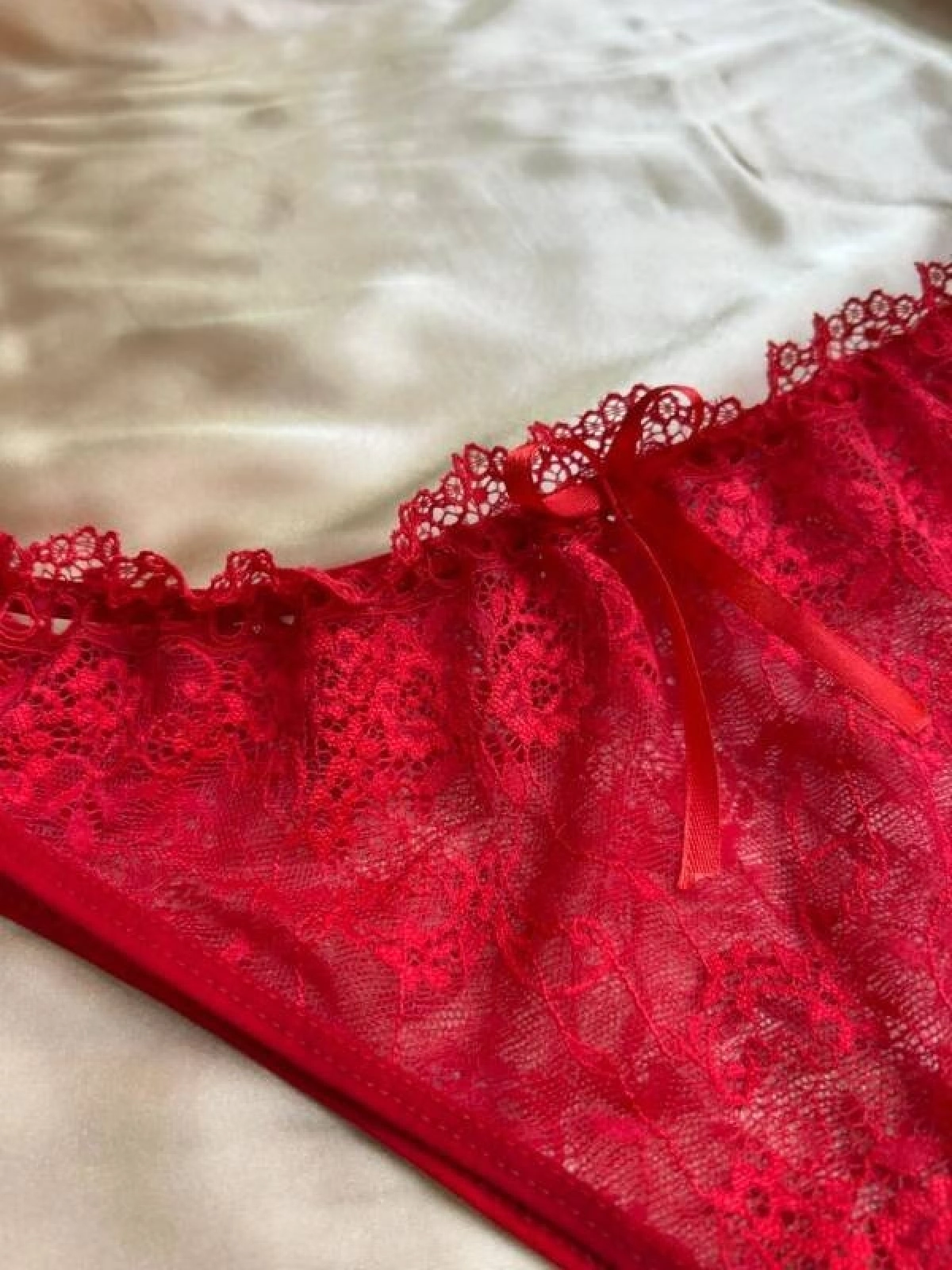 Kadın Kırmızı Dantel Detaylı Zarif Bralet (1Adet)