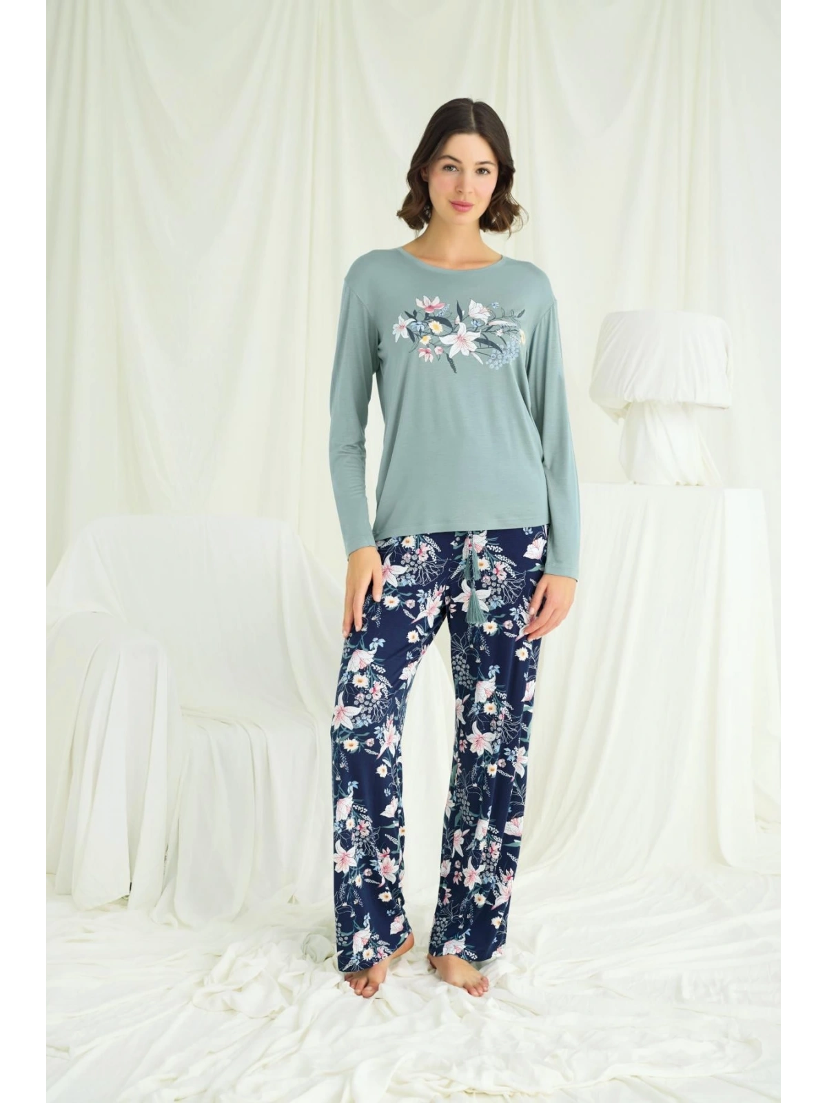 Seraviax Çiçek ve Yaprak Desenli Baskılı Pijama Takımı