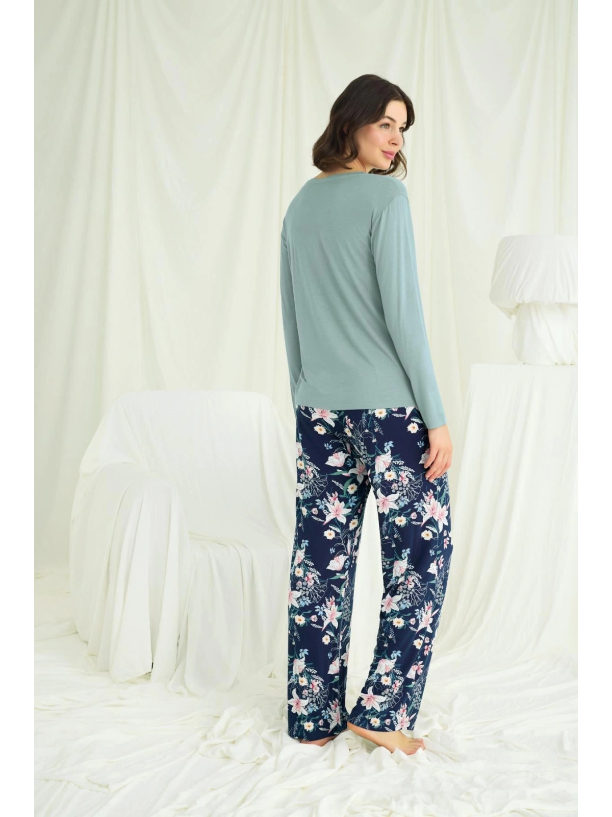 Seraviax Çiçek ve Yaprak Desenli Baskılı Pijama Takımı