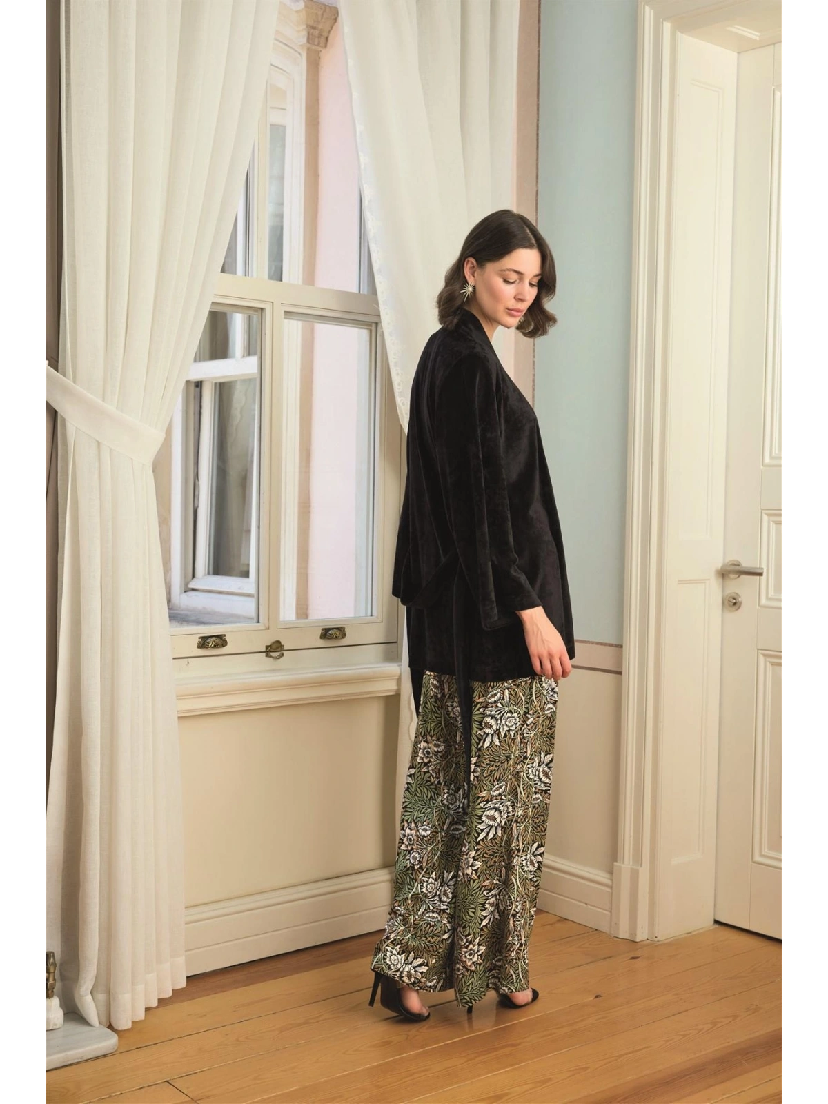 Seraviax Çiçek Yaprak ve Etnik Desenli Dantelli 3lü Pijama Takımı