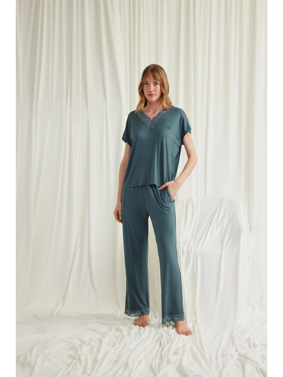 Seraviax Kısa Kollu V Yakalı Dantelli Pijama Takımı
