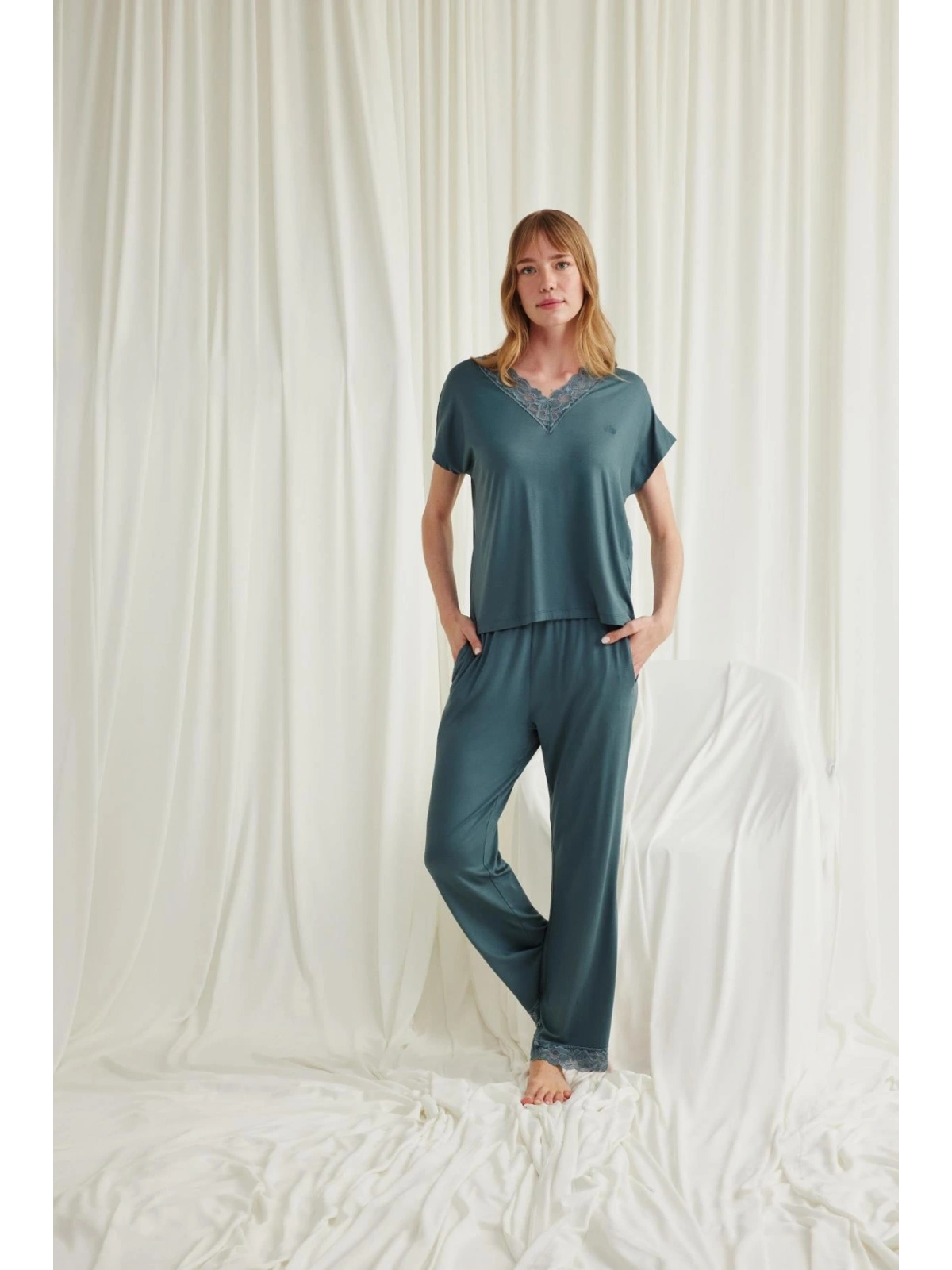 Seraviax Kısa Kollu V Yakalı Dantelli Pijama Takımı