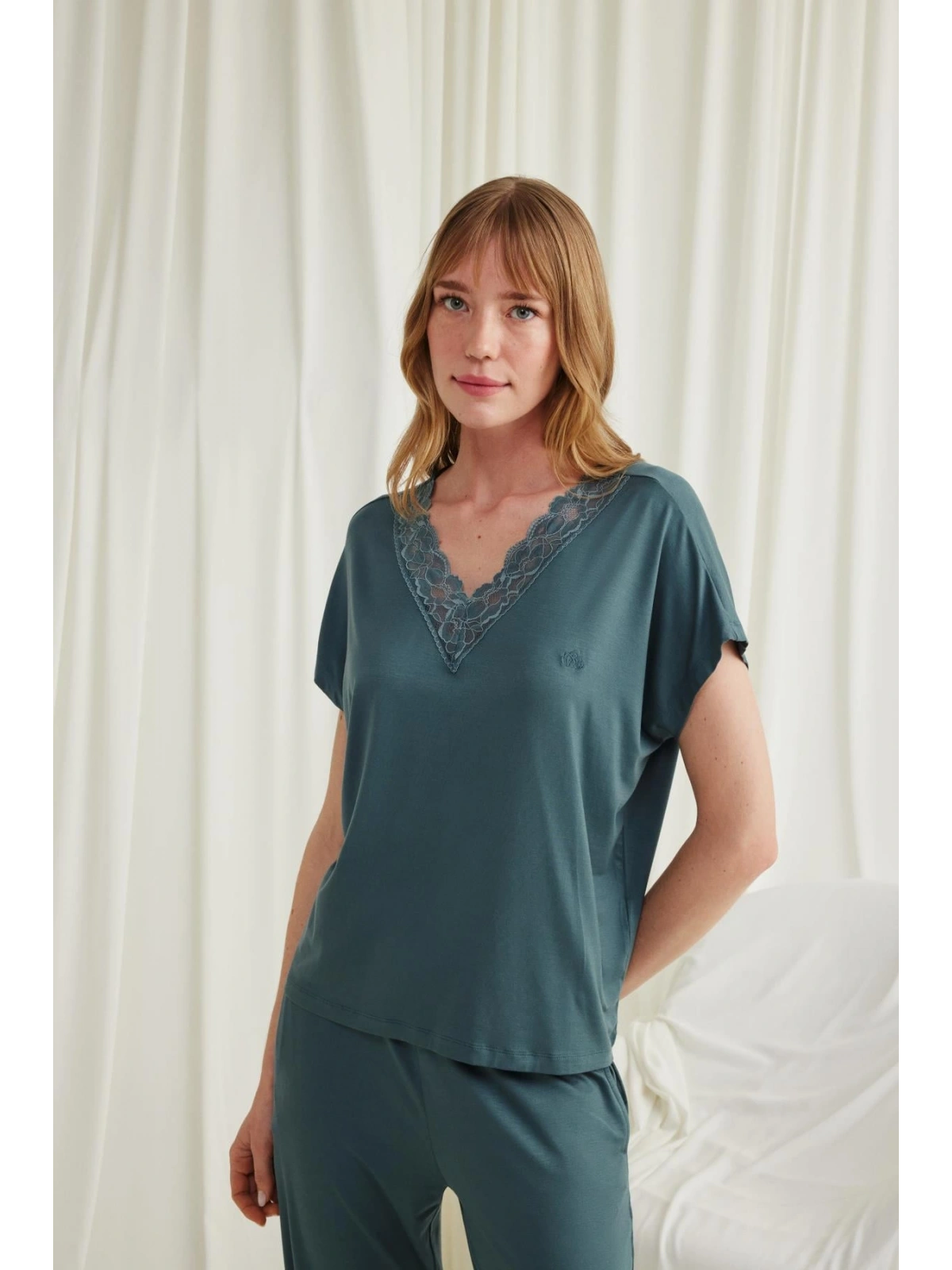 Seraviax Kısa Kollu V Yakalı Dantelli Pijama Takımı