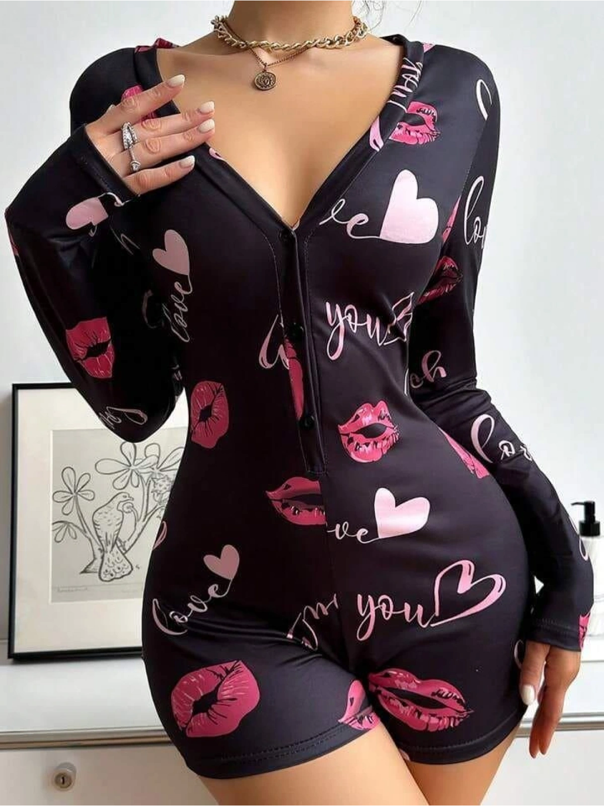Seraviax Pamuklu Kırmızı Öpücük ve Kalp Desenli Düğmeli Uzun Kol Tulum Pijama