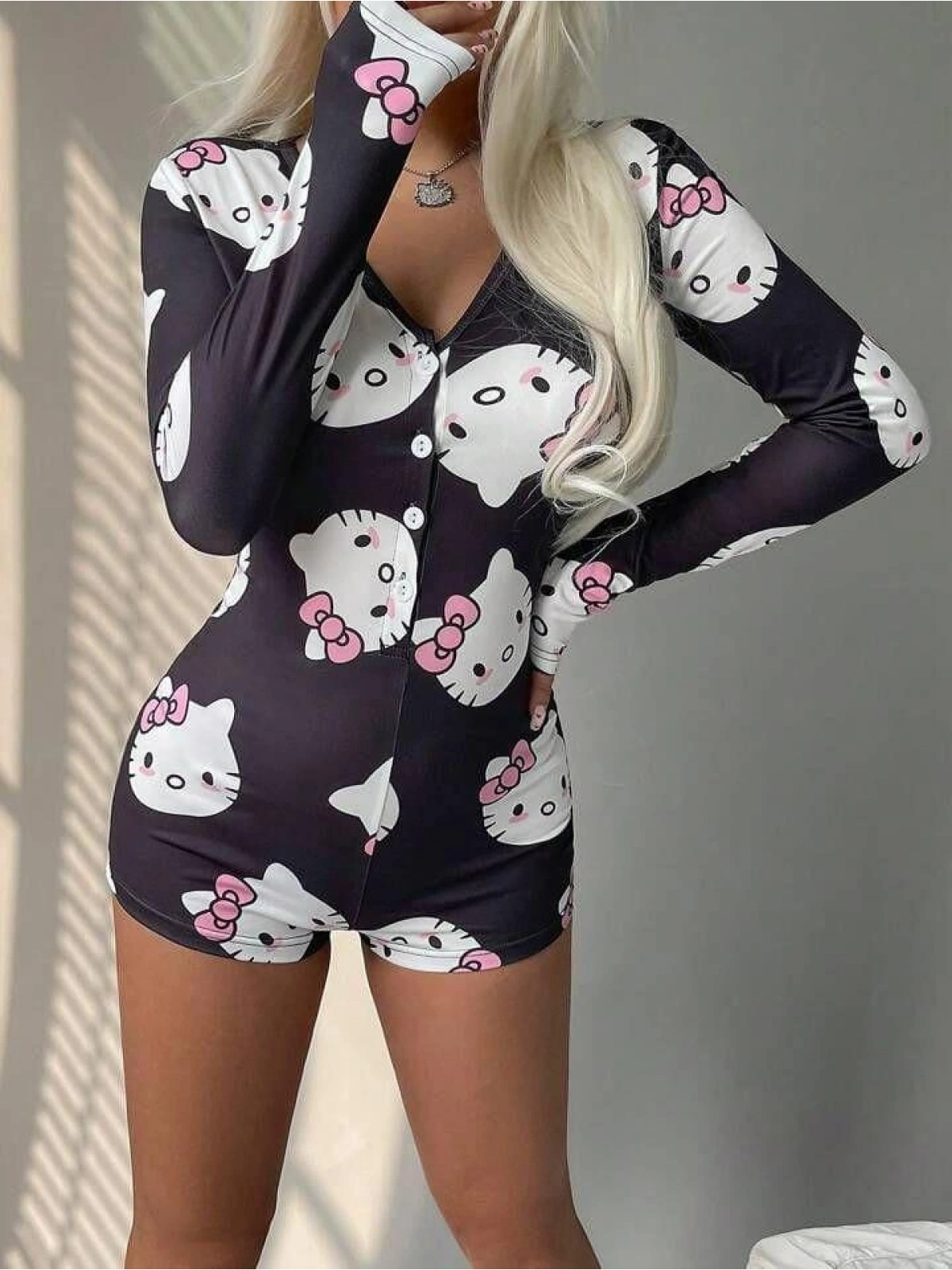 Seraviax Pamuklu Siyah Hello Kitty Desenli Düğmeli Uzun Kol Tulum Pijama