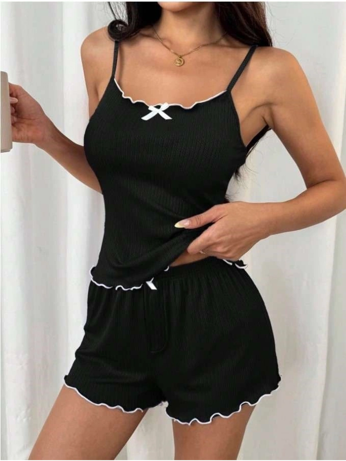 Seraviax Siyah Beyaz Kurdelalı Askılı Şortlu Pijama Takımı