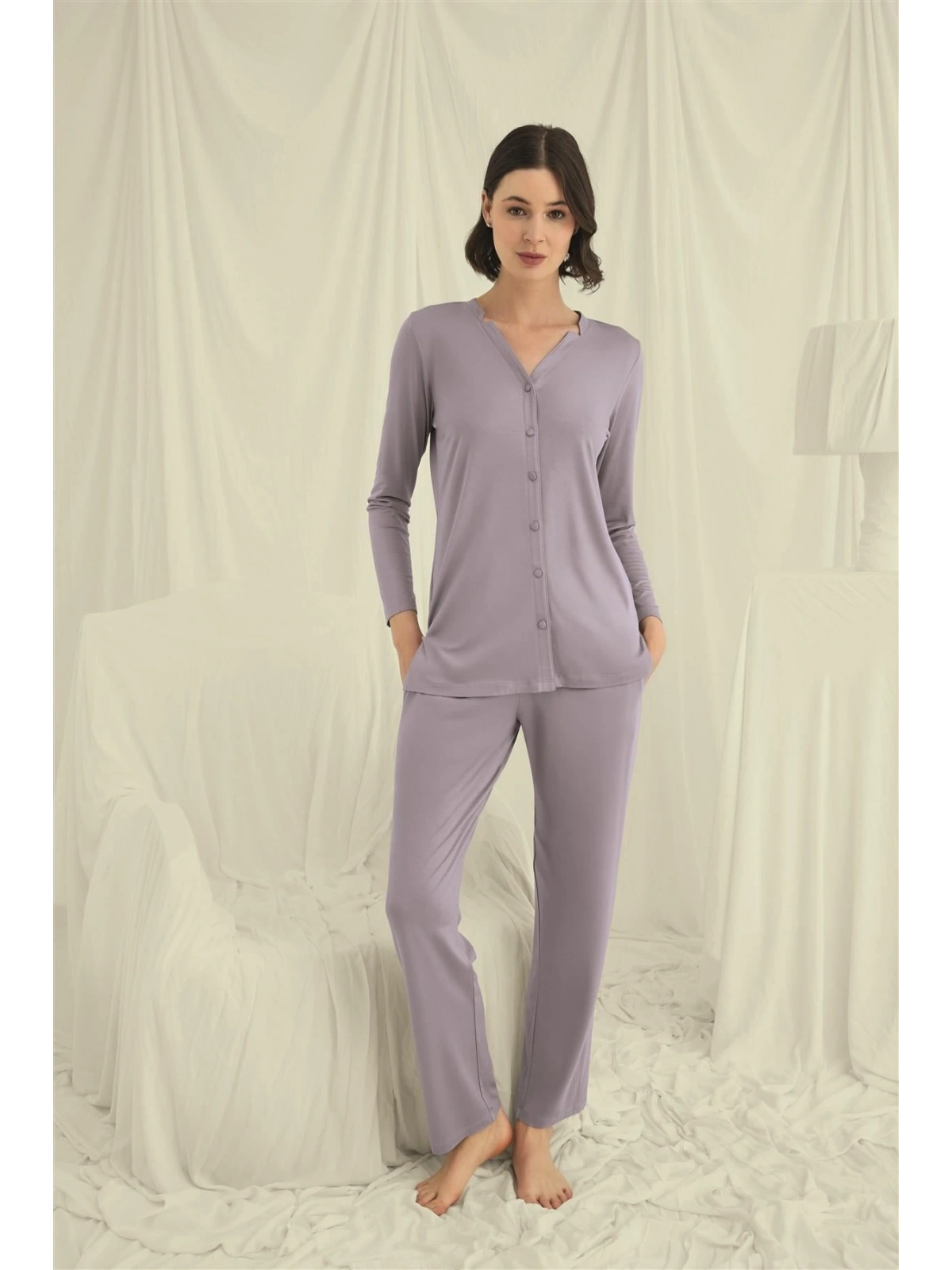 Seraviax Uzun Kollu Boydan Düğmeli V Yaka Pijama Takımı