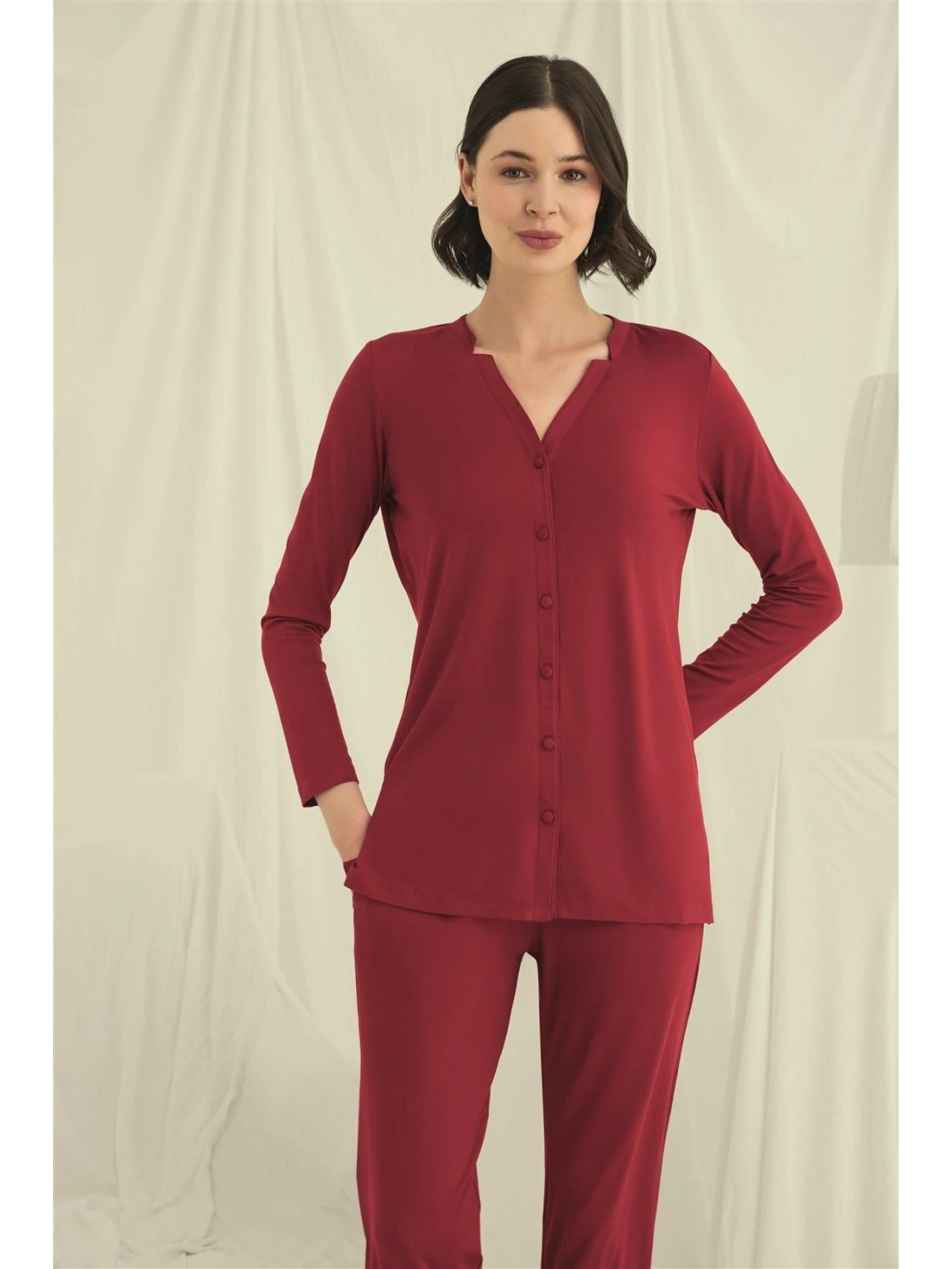Seraviax Uzun Kollu Boydan Düğmeli V Yaka Pijama Takımı