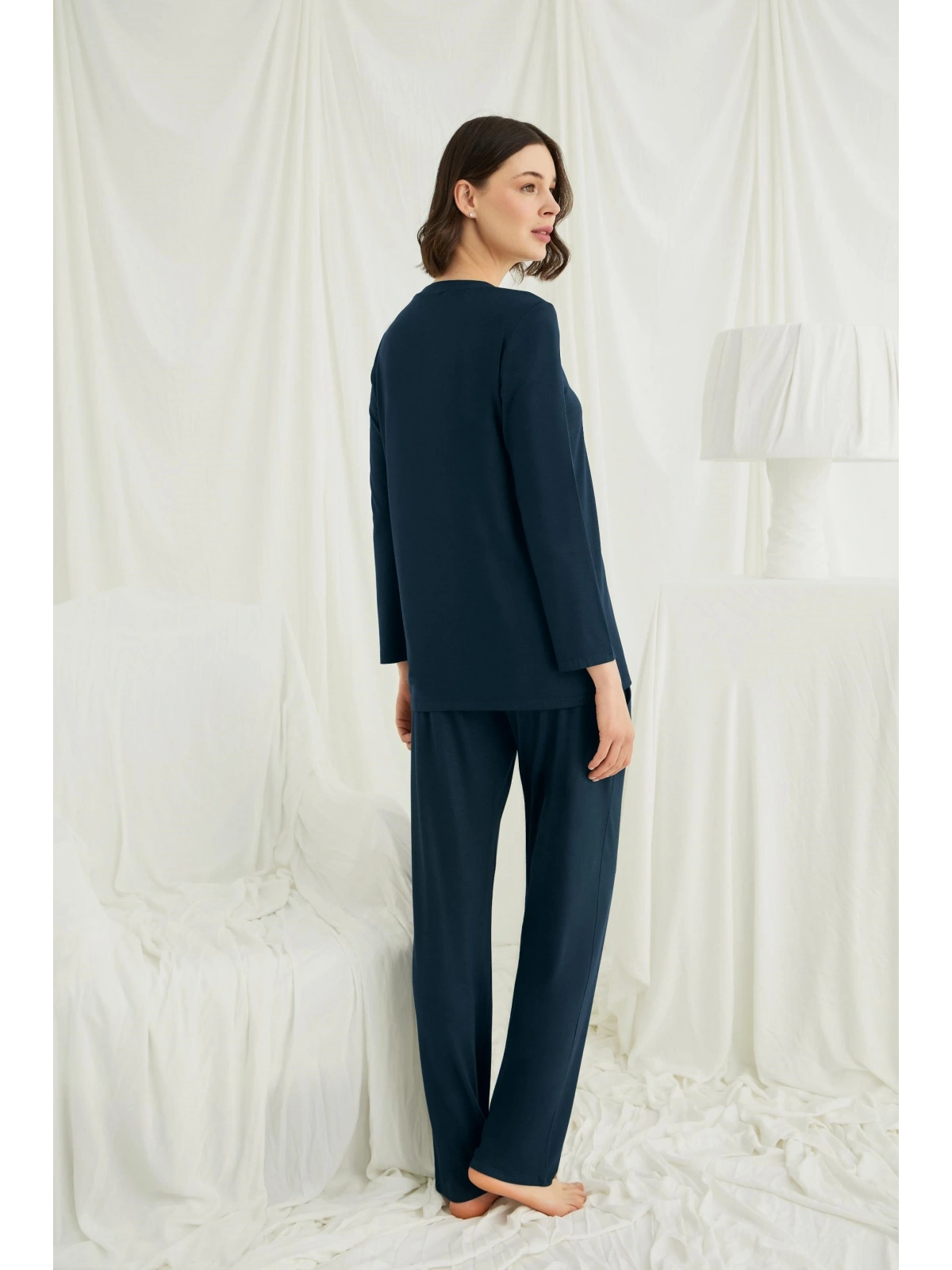 Seraviax Uzun Kollu Boydan Düğmeli V Yaka Pijama Takımı