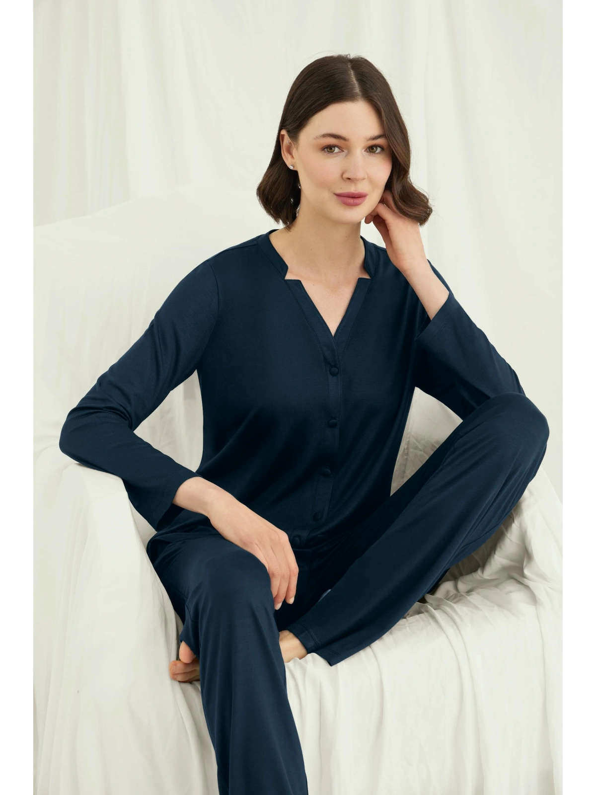 Seraviax Uzun Kollu Boydan Düğmeli V Yaka Pijama Takımı