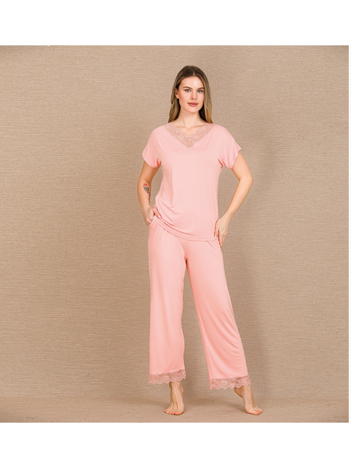 Seraviax Viskon Şık Tasarım Dantel İşlemeli Açık Pembe Kısa Kol Pijama Takımı