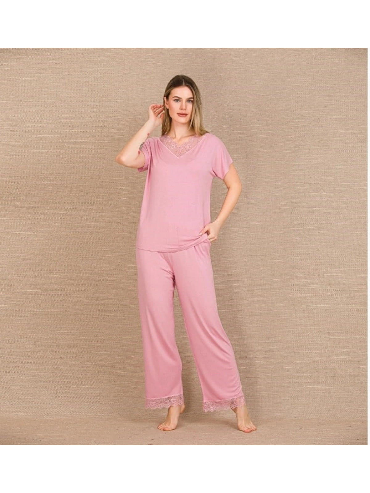 Seraviax Viskon Şık Tasarım Dantel İşlemeli Pembe Kısa Kol Pijama Takımı