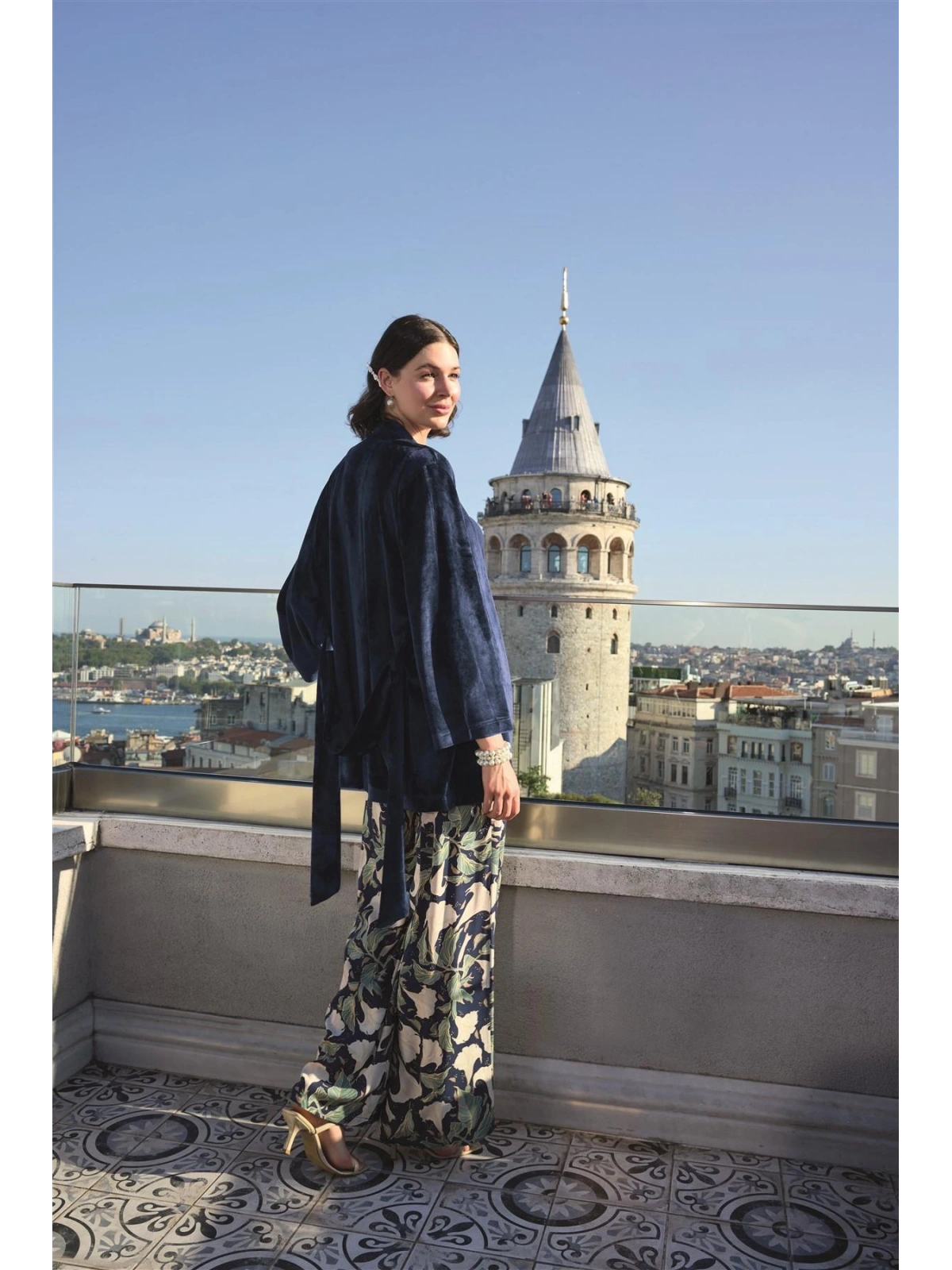 Seraviax Yaprak Desenli ve Dantelli 3lü Pijama Takımı