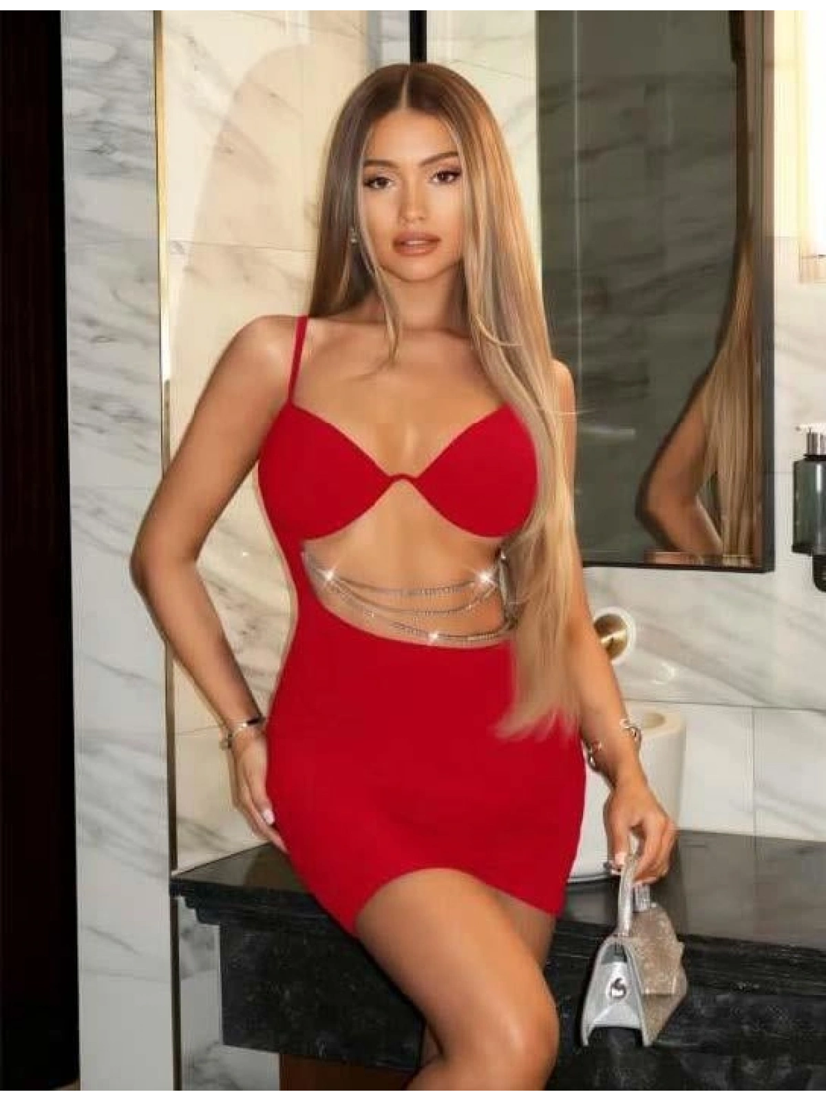 Seraviax Zincir Detaylı Göğüs Dekolteli Kırmızı Mini Club Elbisesi