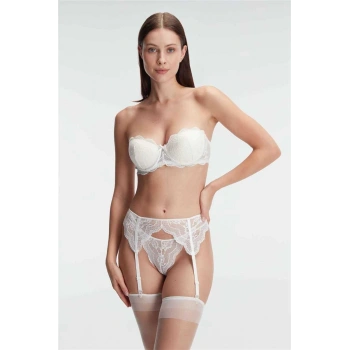 Seraviax Sütyen, Jartiyer, String ve Çorap Takımı