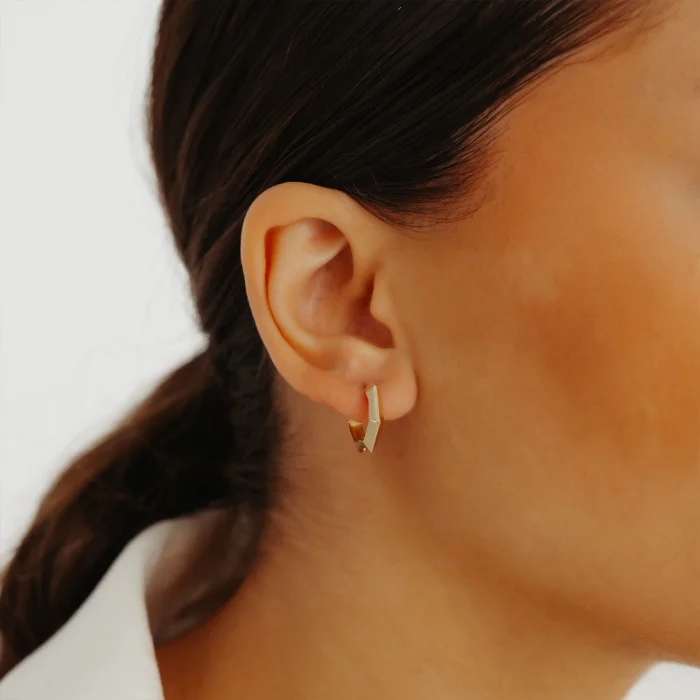 Altıgen Bombeli Altın Küpe AAKPE070