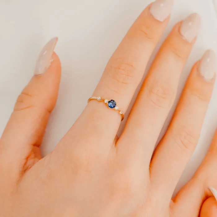 Laci Safir Taşlı Altın Yüzük AAYZK015