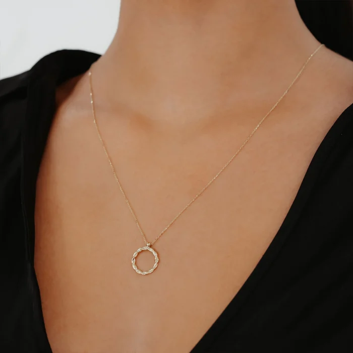 Uğur Böceği Detay Taşlı Sonsuzluk Altın Kolye AAKLY014