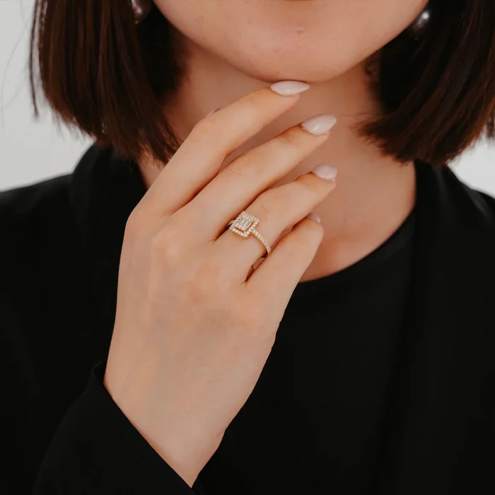 Kare Model Baget Taşlı Altın Yüzük AAYZK063