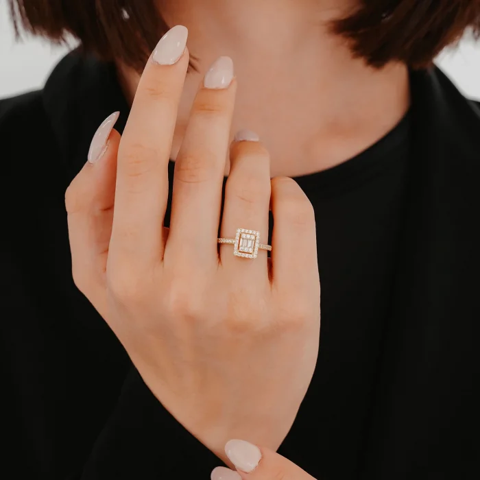 Kare Model Baget Taşlı Altın Yüzük AAYZK063