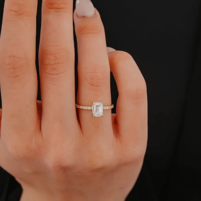 Minimal Taşlı Baget Altın Yüzük AAYZK068