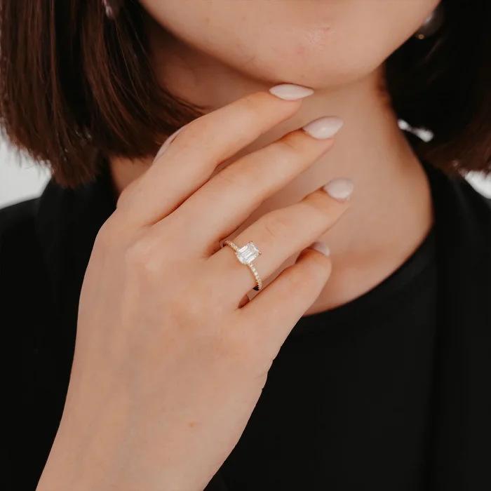 Minimal Taşlı Baget Altın Yüzük AAYZK068