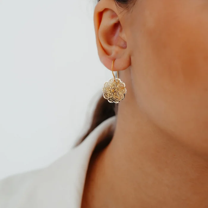 Gül Motifli Telkari 3 Altın Küpe AAKPE005