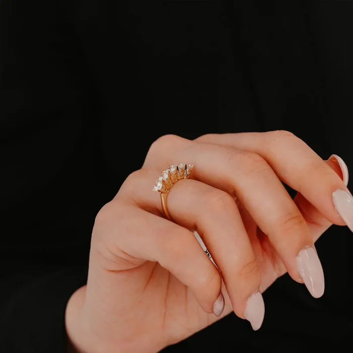 Kalp Detaylı Beştaş Altın Yüzük AAYZK091