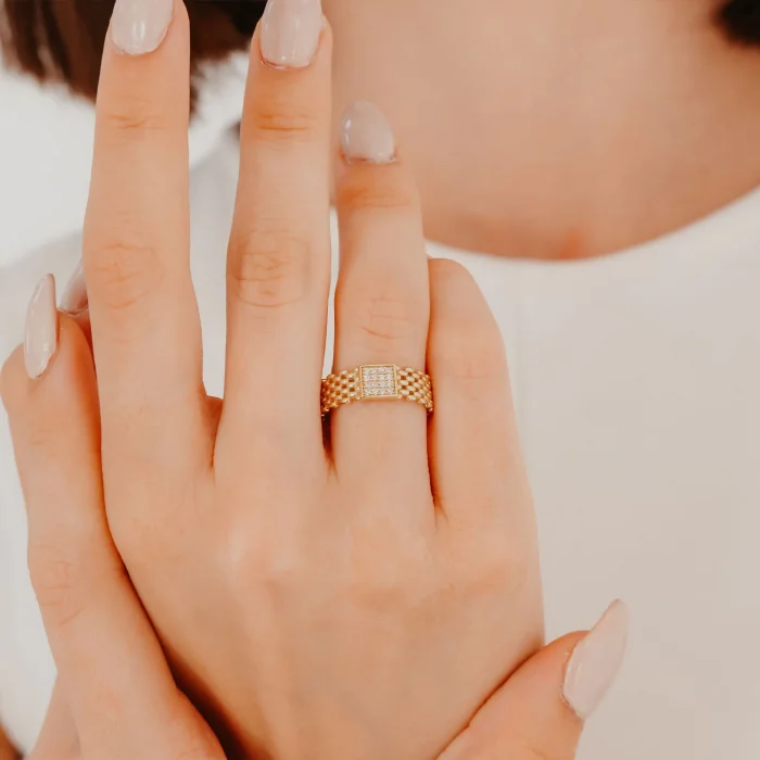 Kare Taşlı Toptop Altın Yüzük AAYZK0132