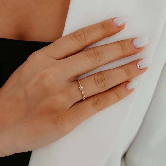 Kendinden Desenli Mini Yıldız Taş Altın Yüzük AAYZK0227